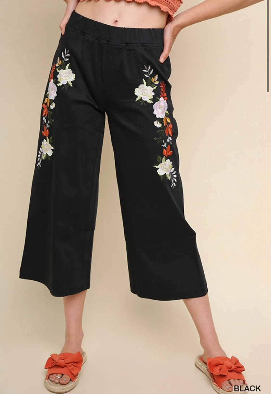 Floral Presley Capri Pants