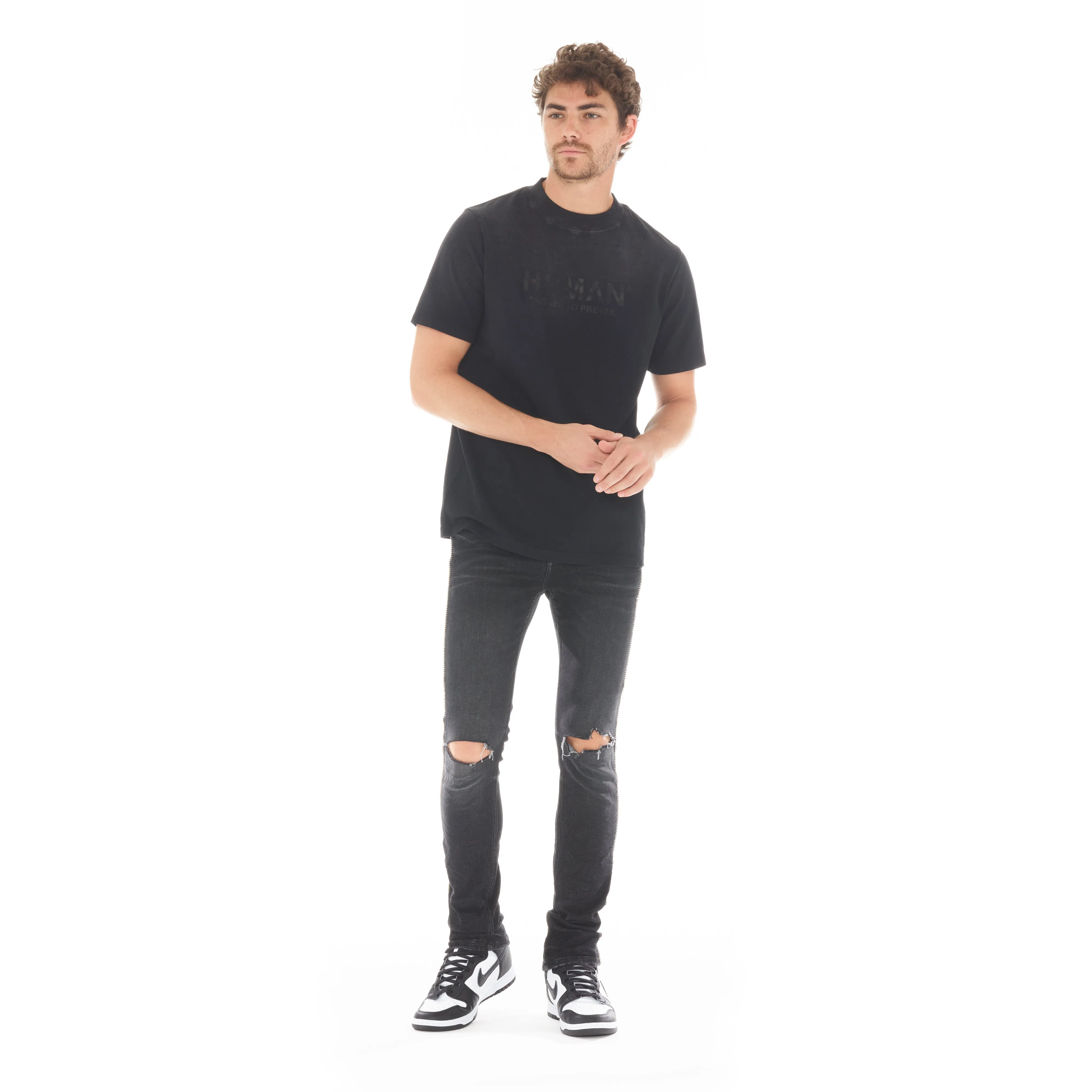 HVMAN BASIC LOGO TEE IN BLACK