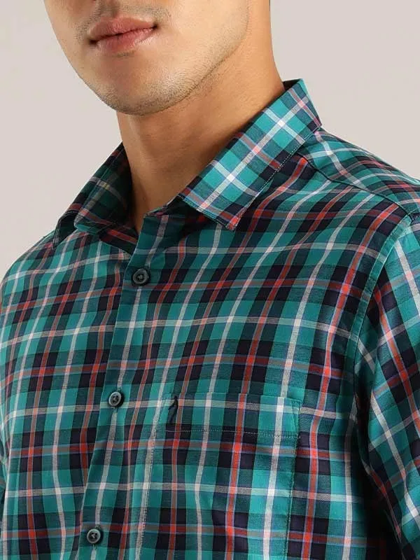 Men Checked Half Sleeve Cotton Blend Shirt