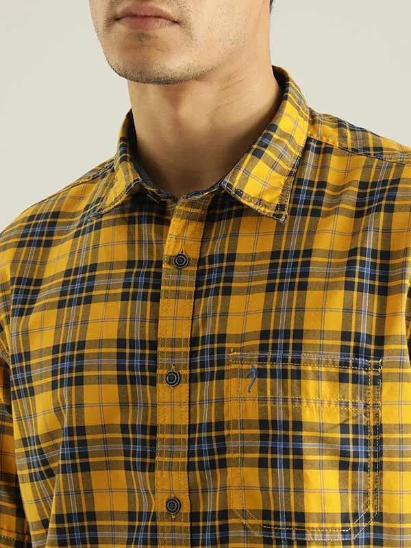 Men Checked Half Sleeve Cotton Blend Shirt