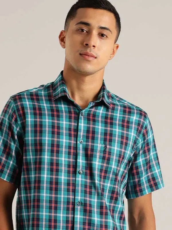 Men Checked Half Sleeve Cotton Blend Shirt