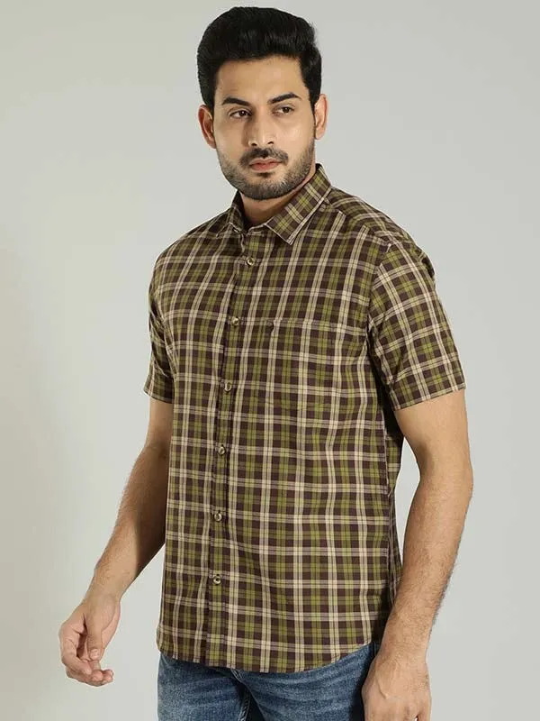 Men Checked Half Sleeve Cotton Shirt