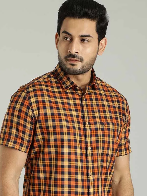 Men Checked Half Sleeve Cotton Shirt